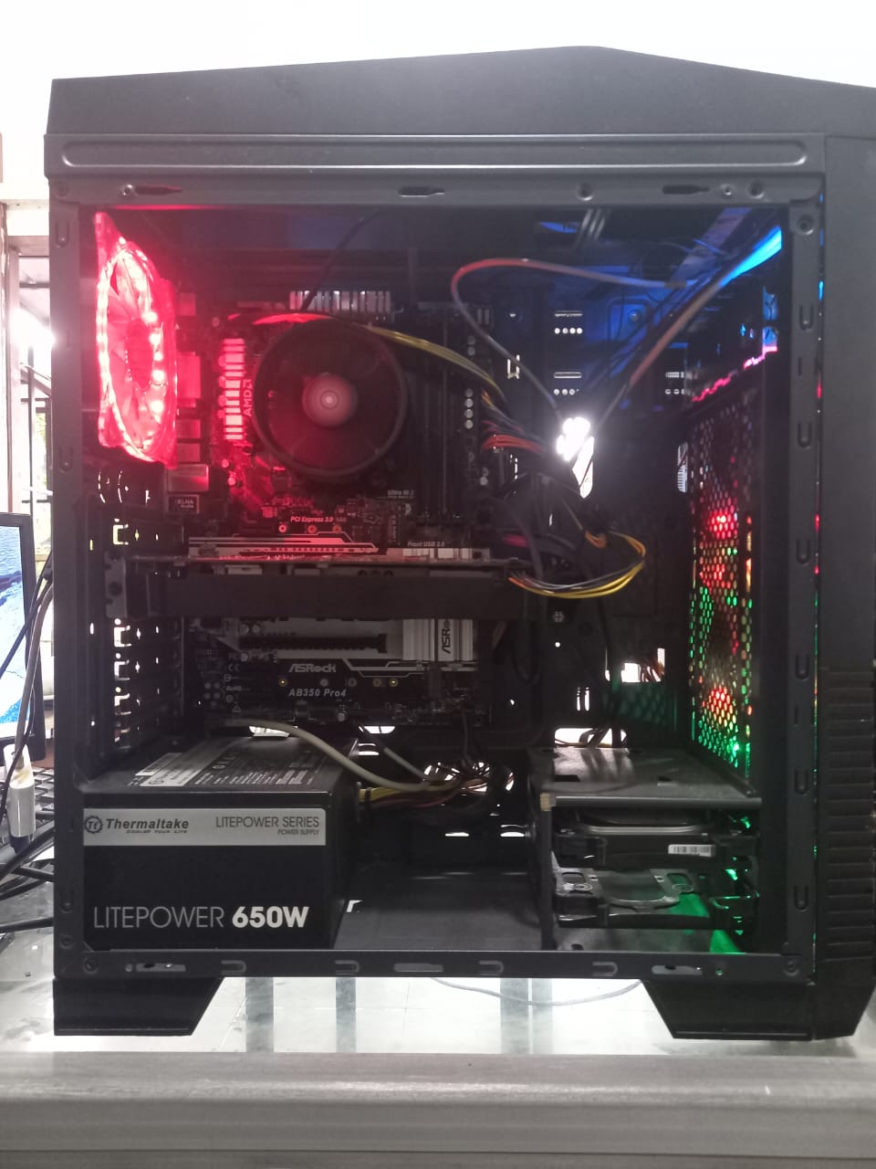 Service Komputer hidup tapi tidak tampil di layar di Depok Bojongsari – D'Win Computer